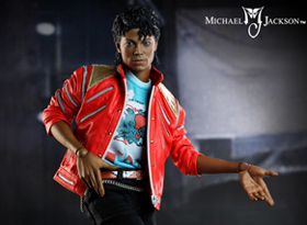 Hot Toysʮ���޶���ܿ�ѷ��ż