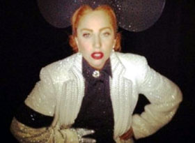 Lady Gaga����ܿ�ѷʱװ��