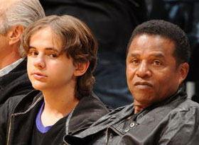 �ܿ�ѷ��������˹��NBA����